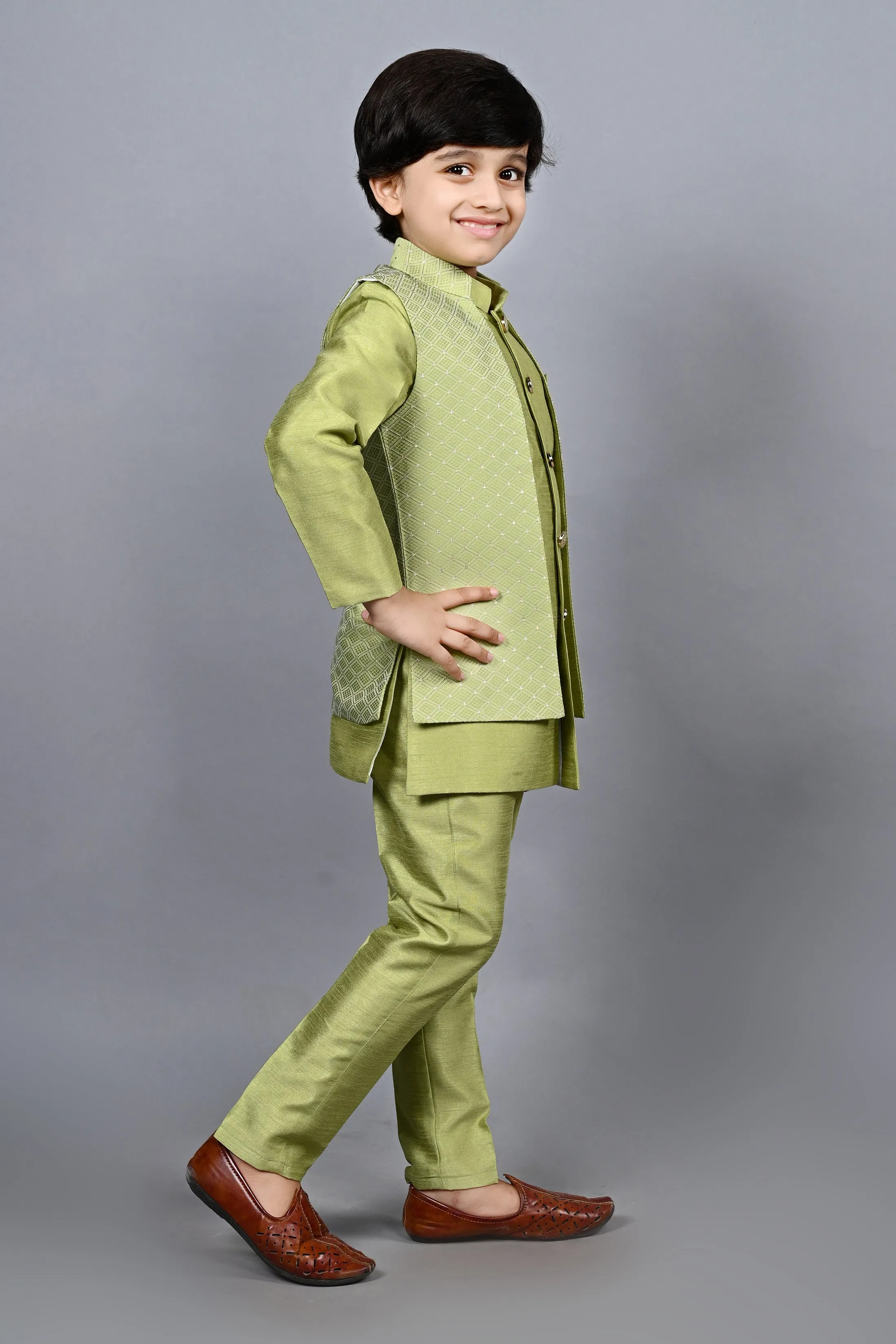 Ahhaaaa Kids Bollywood Style Print Indo-Western Sherwani Set For Boys