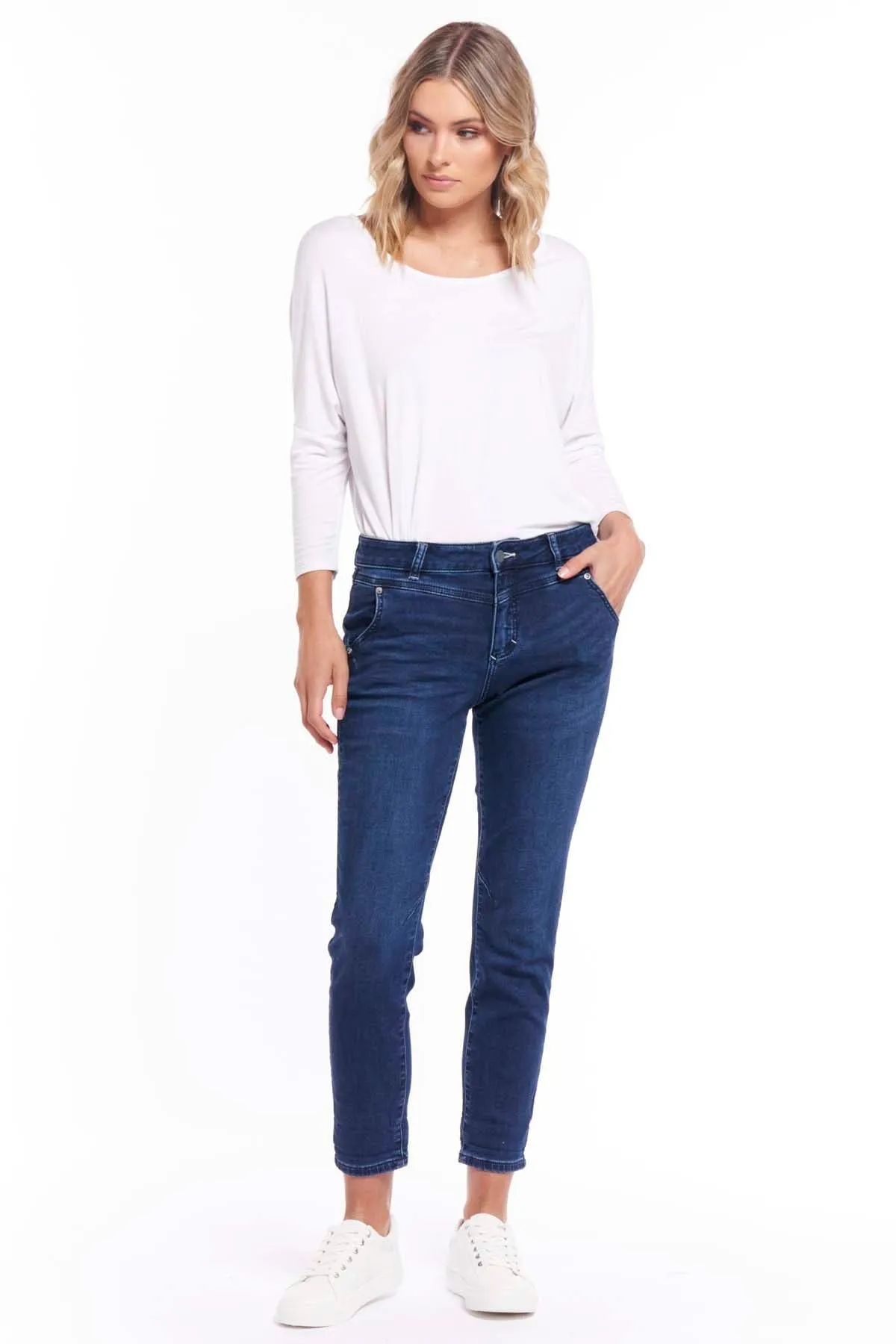 Betty Basics Bowen Jean in Dark Indigo