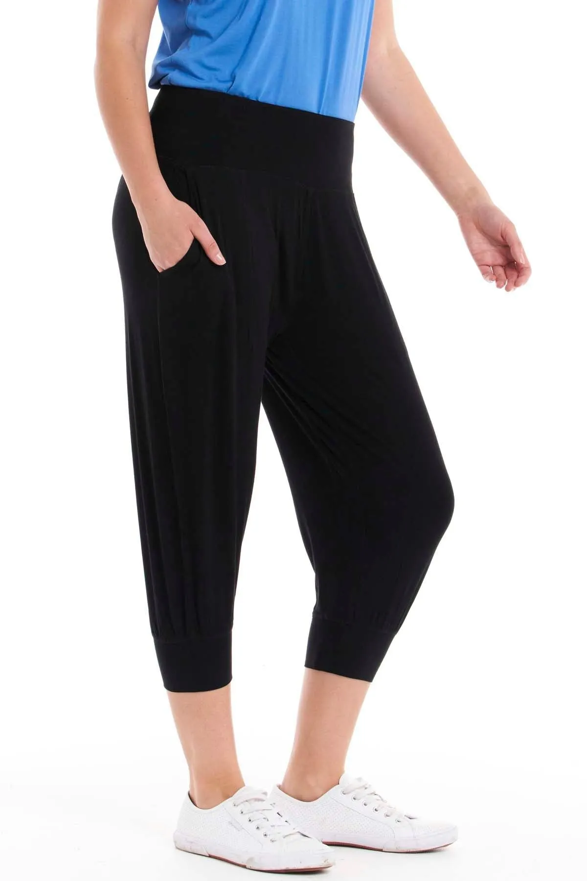 Betty Basics Michelle Harem Jogger in Black