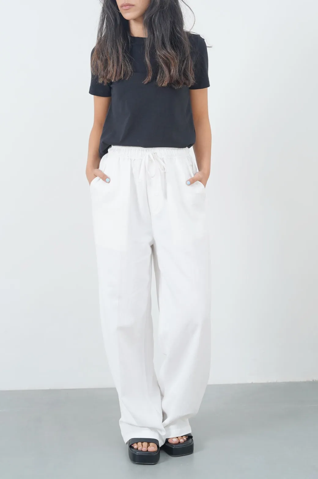 DRAWSTRING WIDE LEG PANTS